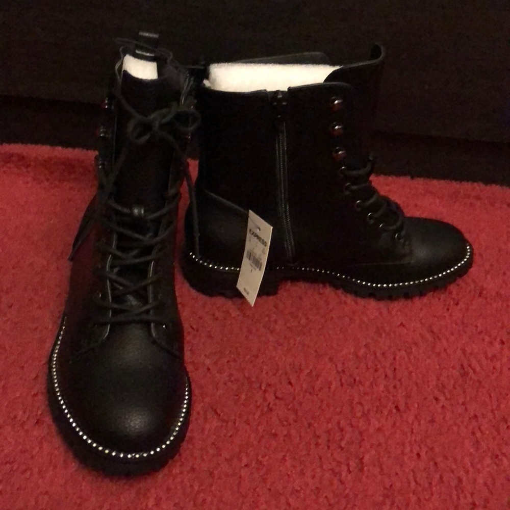 Combat boots size 6